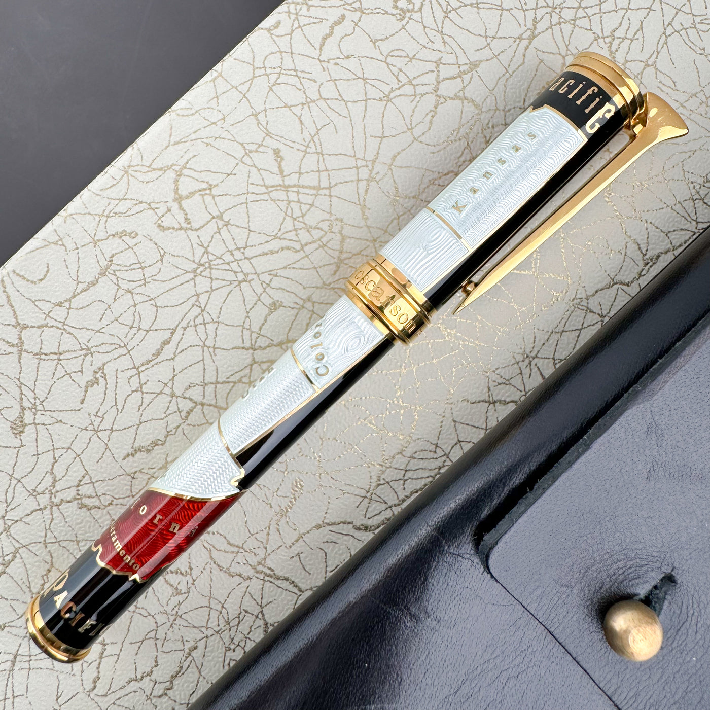 David Oscarson Golden Spike Fountain Pen - Black & White (Limited Edition #34/150)