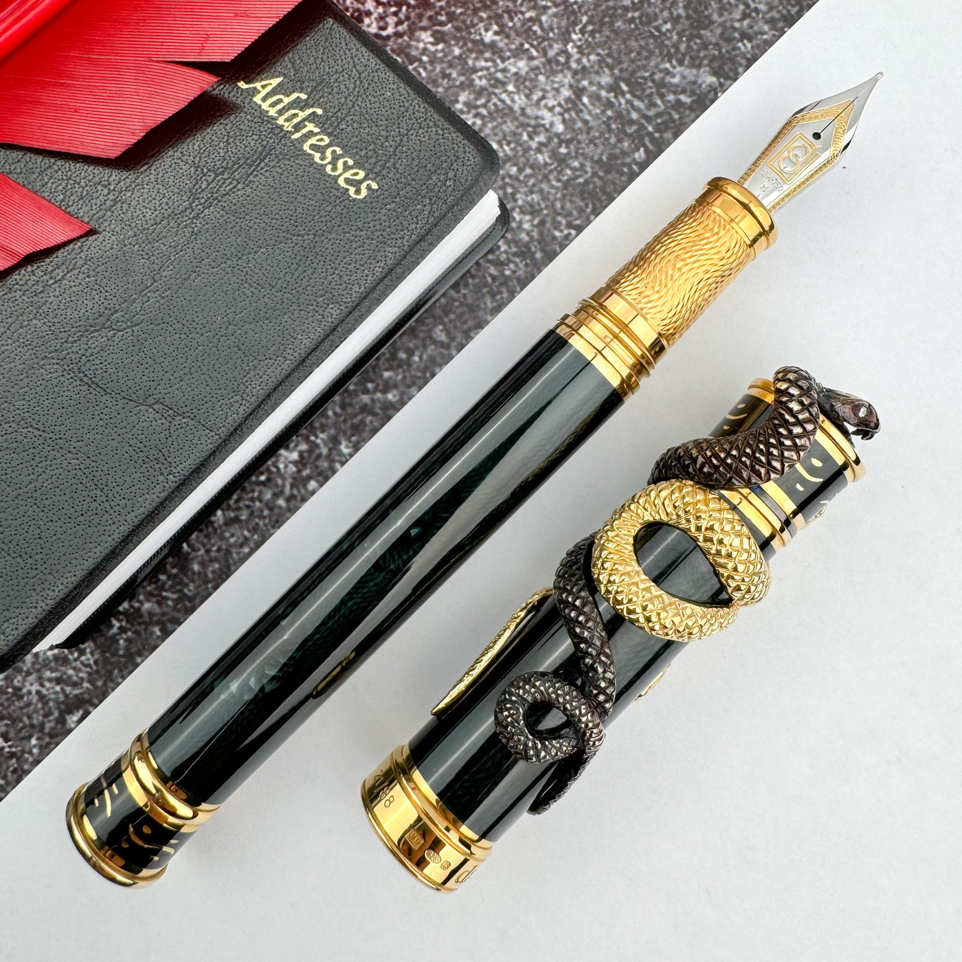 David Oscarson Black Water Snake Fountain Pen - Translucent Green and Opaque Black in Gold Vermeil (Limited Edition #21/88)