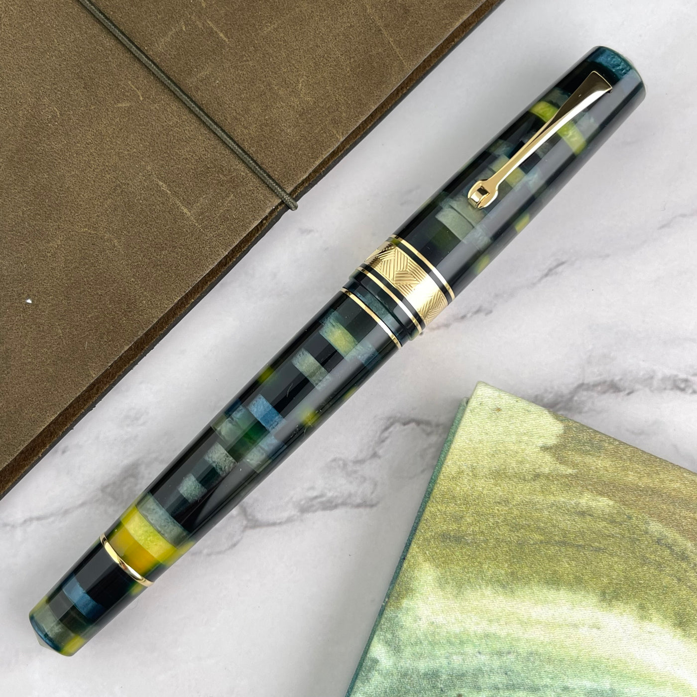 Leonardo Mosaico Fountain Pen - Baobab w/ Gold Trim