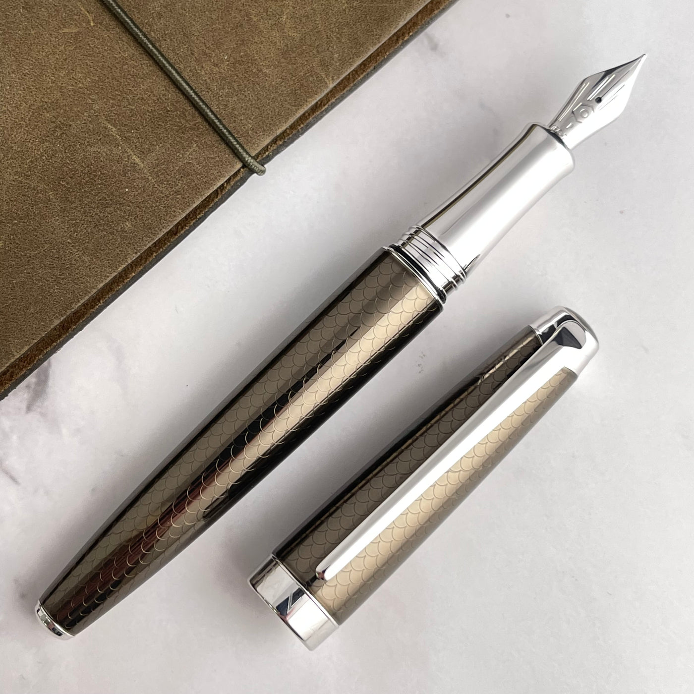 Caran d'Ache LÉMAN Fountain Pen -  Caviar w/ Silver Trim