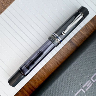 Delta Prestige Glossy Fountain Pen (Limited Edition)