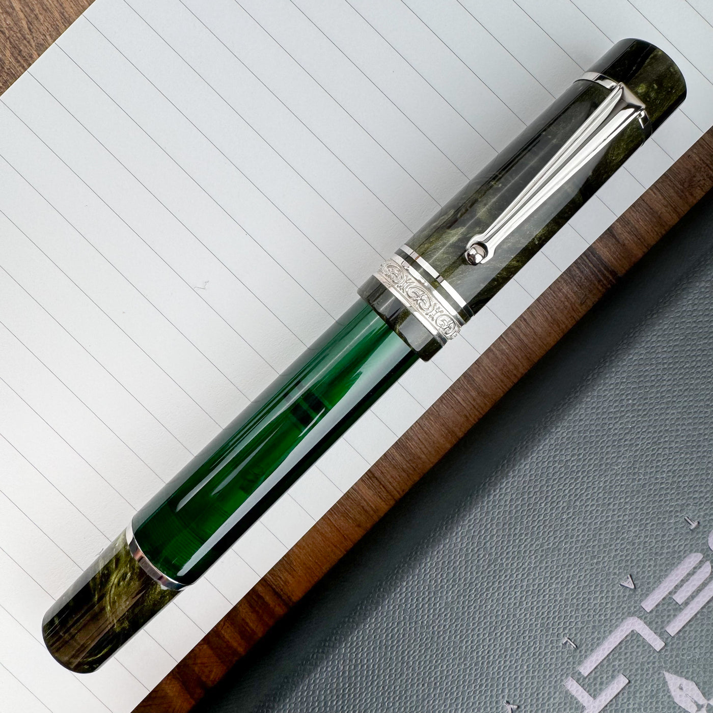 Delta Royal Fountain Pen (Limited Edition)