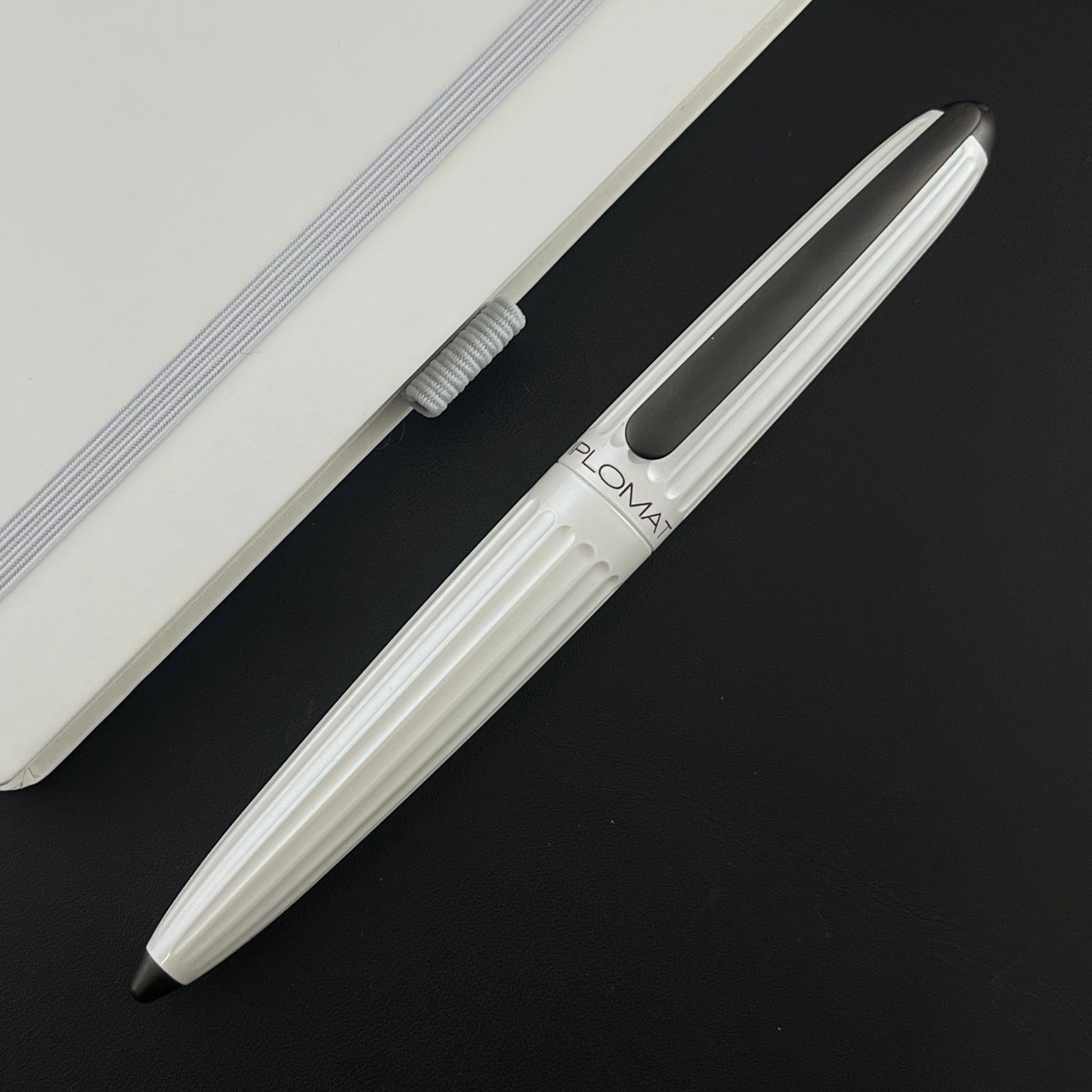 Diplomat Aero Fountain Pen - Lacquered White