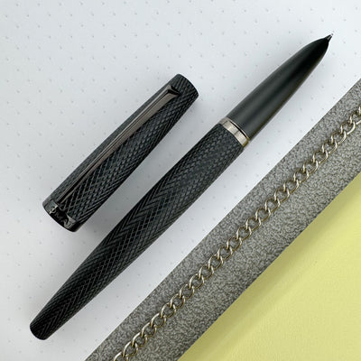 Diplomat Viper Fountain Pen - Noir Guilloche