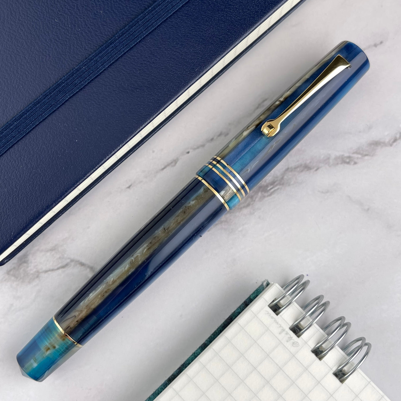 Leonardo Momento Zero Fountain Pen - Hawaii w/ Gold Trim