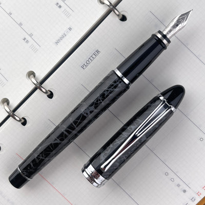 Aurora Ipsilon Fountain Pen - Grey Lacquer