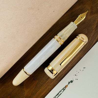 Laban 325 Fountain Pen - Snow