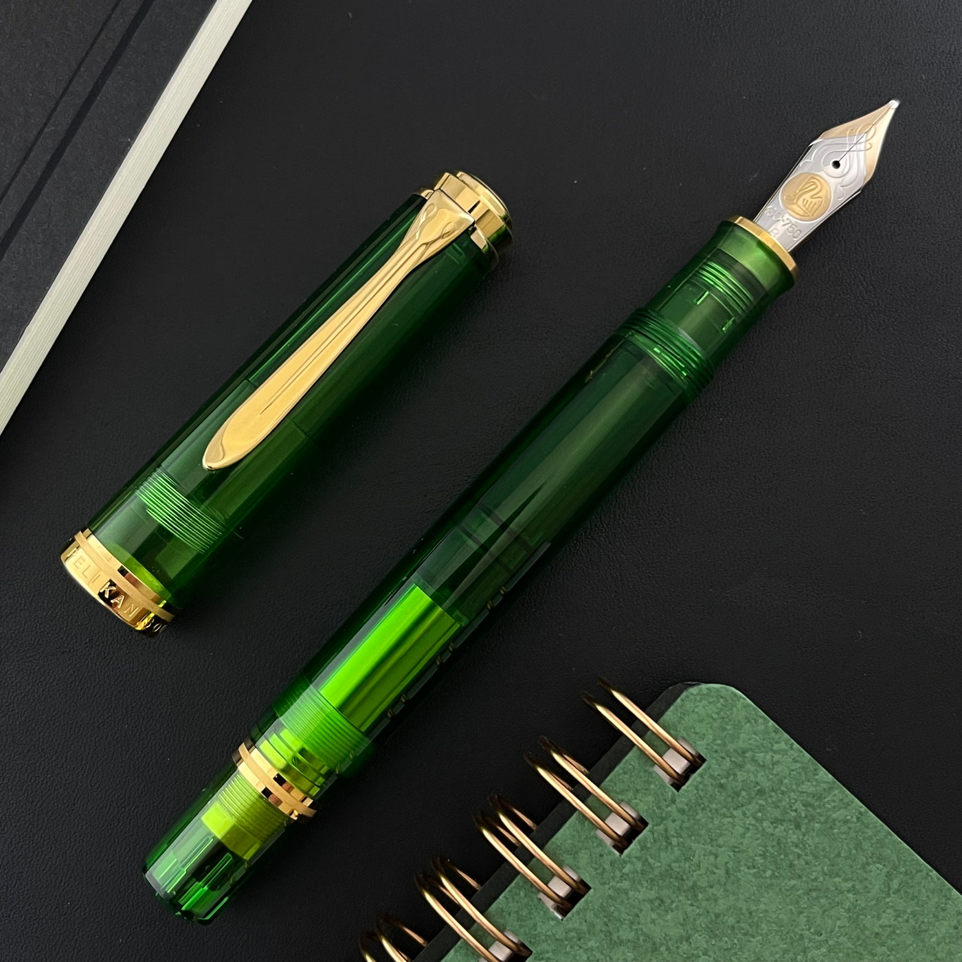 Pelikan Souveran M800 Fountain Pen - Green Demonstrator (Special Edition)