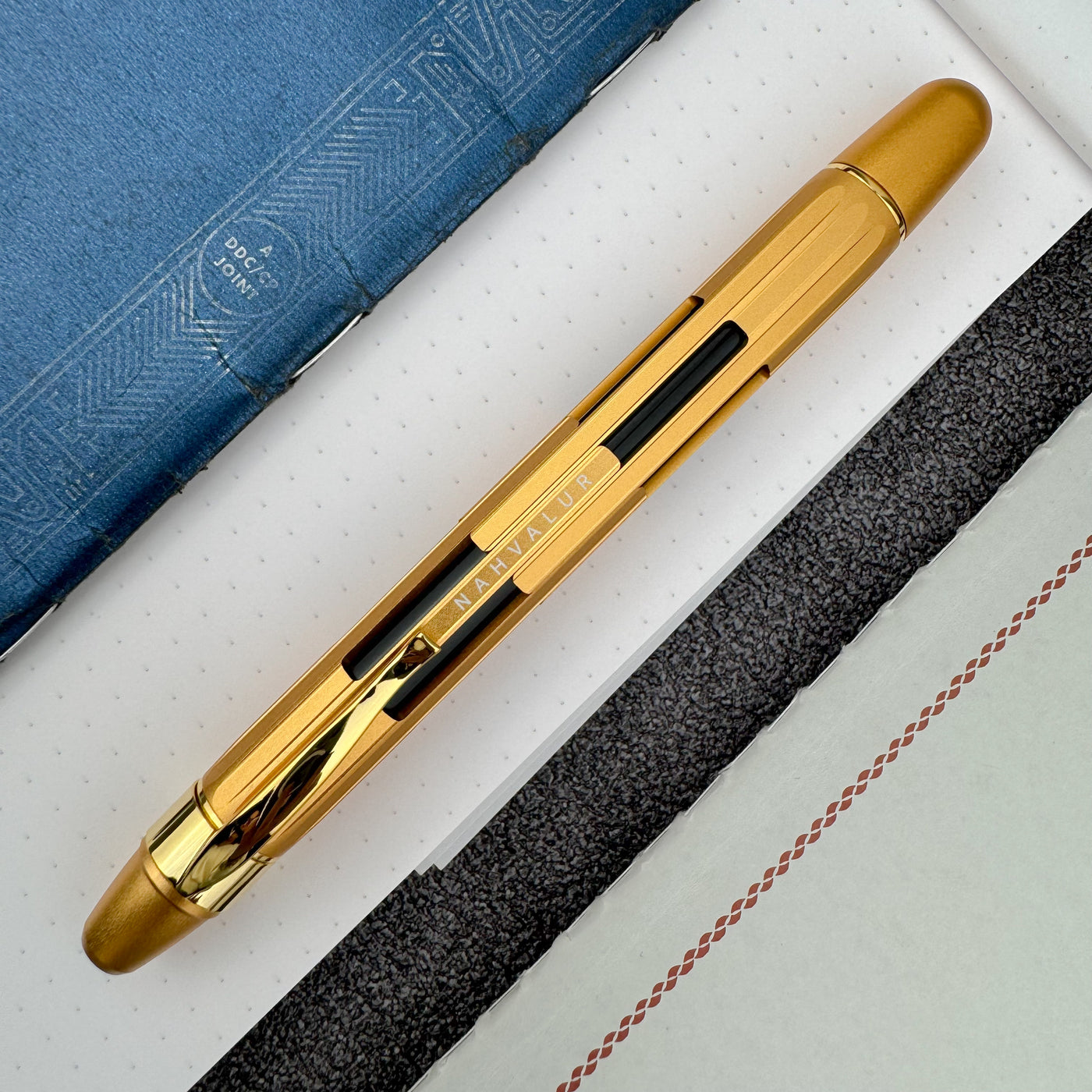 Nahvalur Eclipse Fountain Pen - Pure Gold