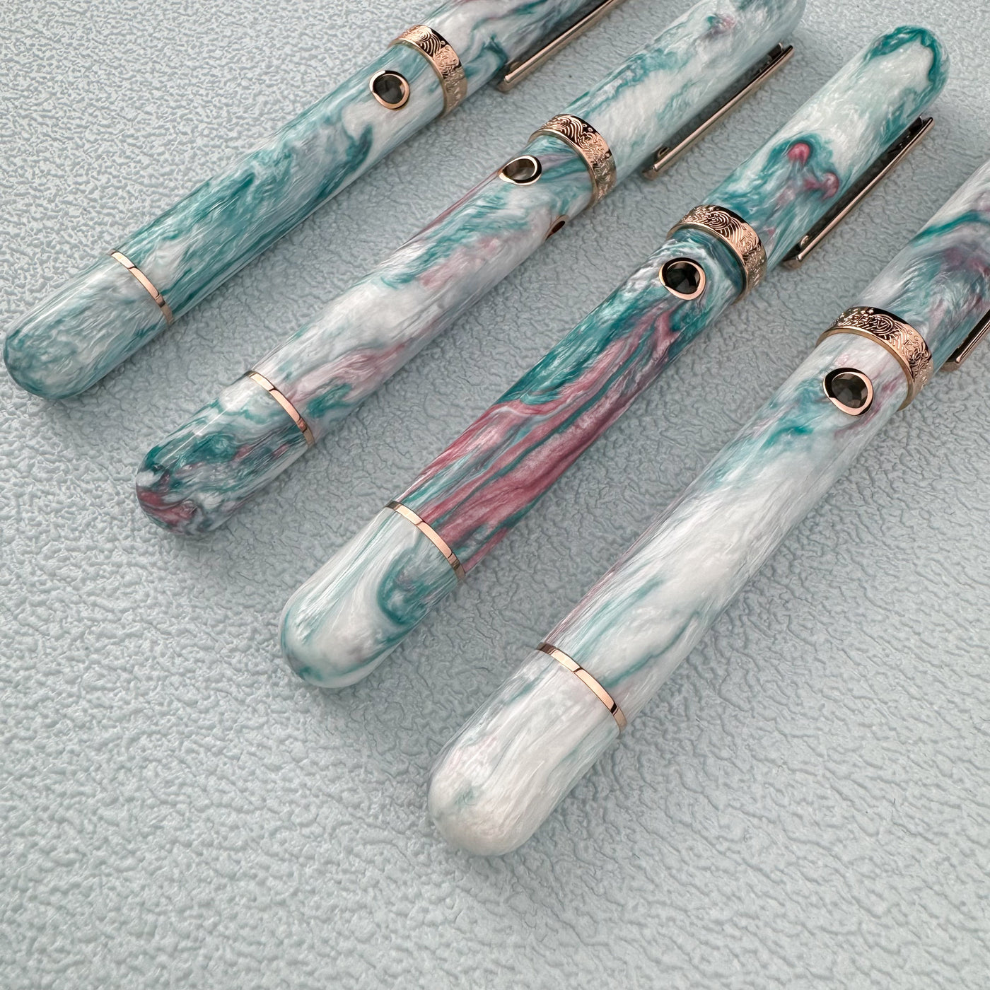 Nahvalur (Narwhal) Nautilus Fountain Pen -  Cotton Candy (Atlas Exclusive)