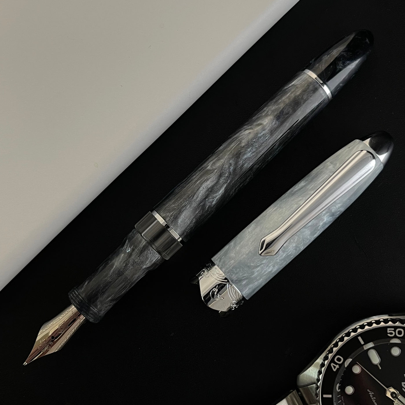 Nahvalur (Narwhal) Horizon Fountain Pen - Aurora