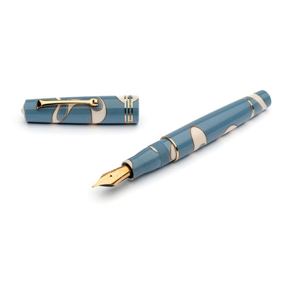 Leonardo Momento Zero Fountain Pen - Nuvola w/ Gold Trim