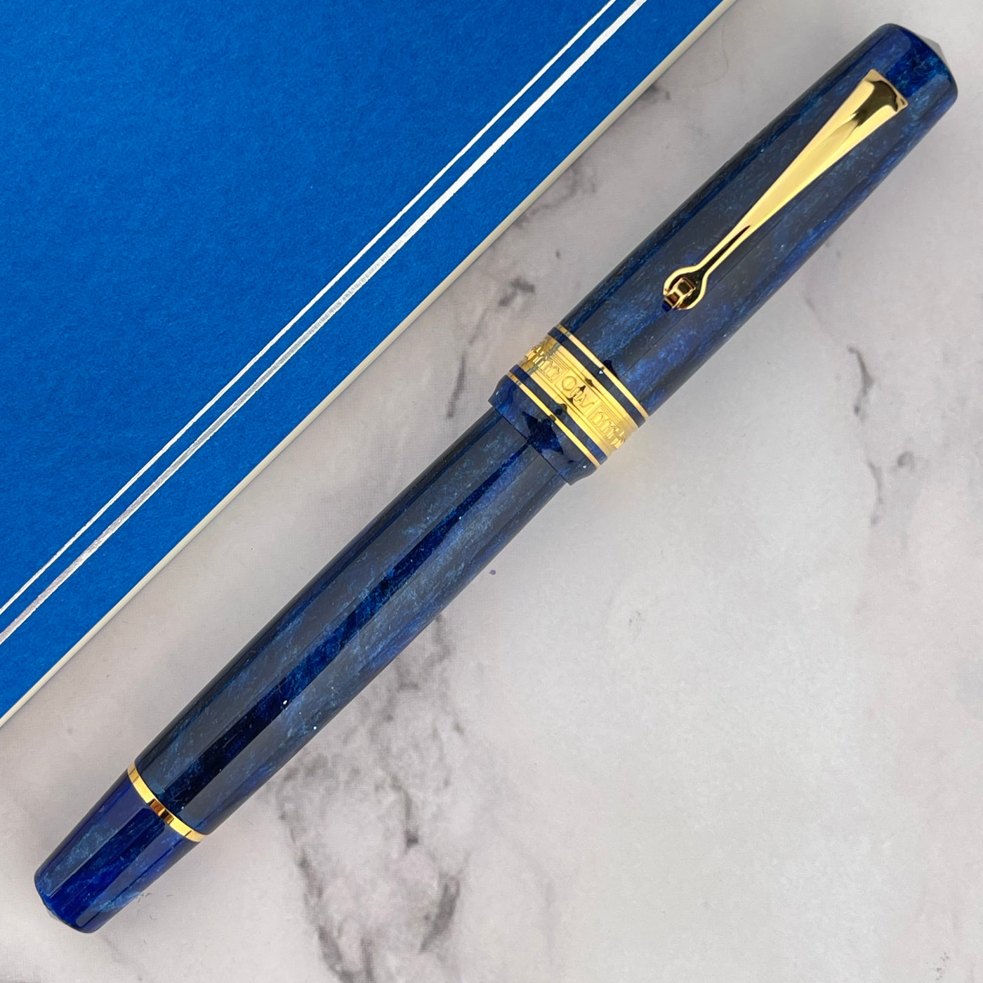 Omas Bologna Fountain Pen - Azzurro Diamante