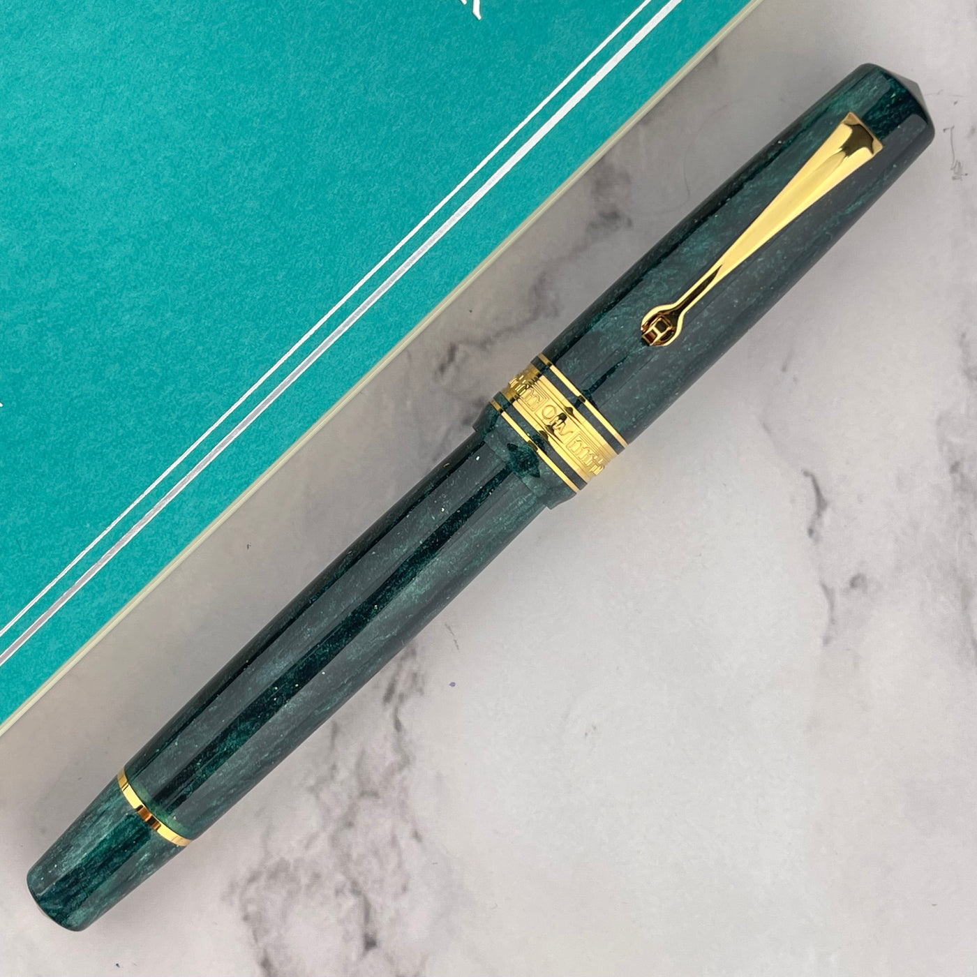 Omas Bologna Fountain Pen - Smeraldo Elegante