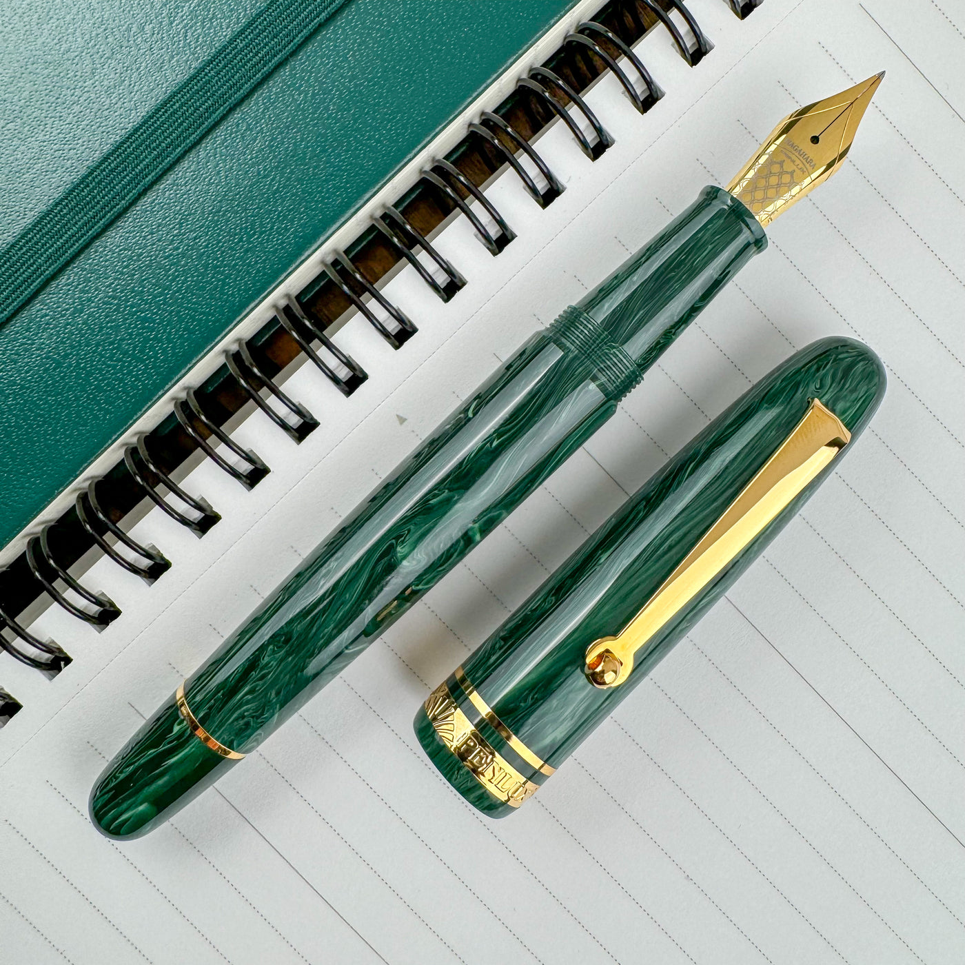 Penlux Masterpiece Kodachi Fountain Pen - Green Velvet