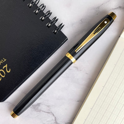 Sheaffer 100 Fountain Pen - Black w/ Gold