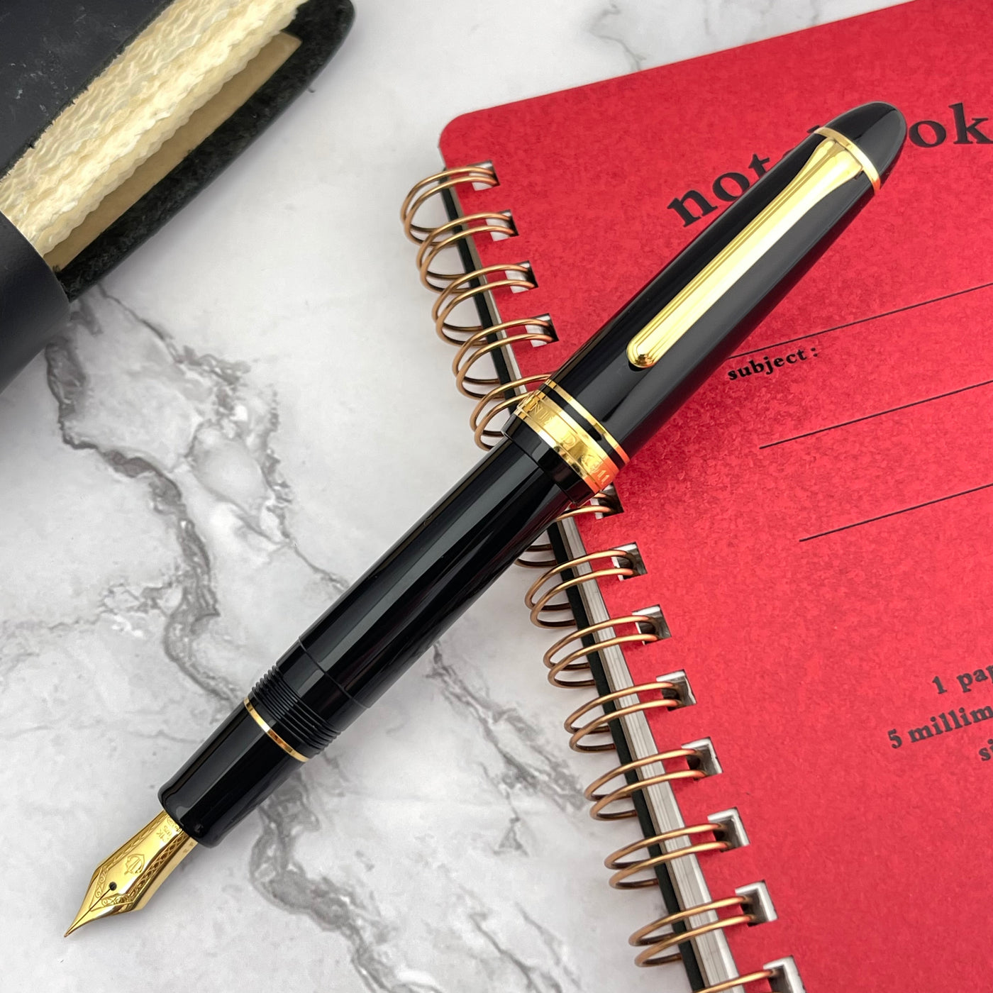 Sailor 1911L Fountain Pen - Black w/ Gold Trim