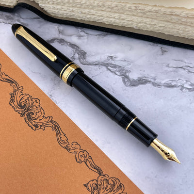 Sailor 1911S Fountain Pen - Black w/ Gold