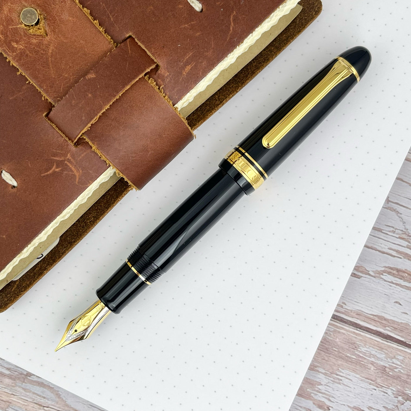 Sailor 1911 King of Pen Fountain Pen - Black w/ Gold Trim