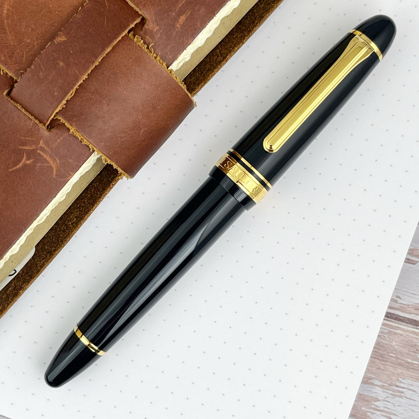 Sailor 1911 King of Pen Fountain Pen - Black w/ Gold Trim