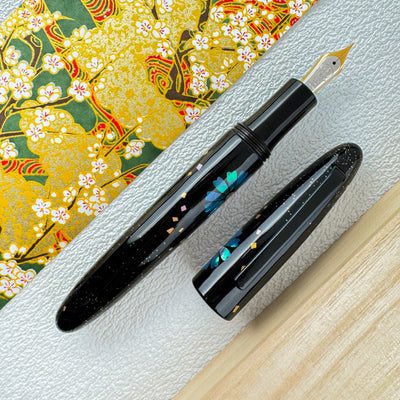 Taccia Miyabi Bon-Bori Fountain Pen - Blue Daisies (Limited Edition)