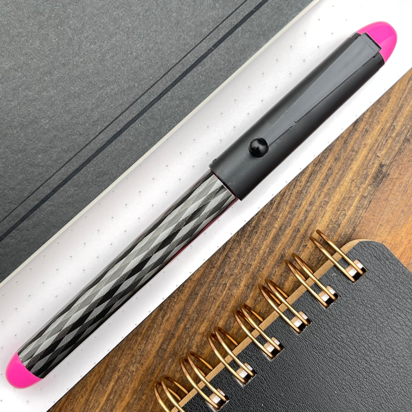 Pilot Varsity Fountain Pen - Pink