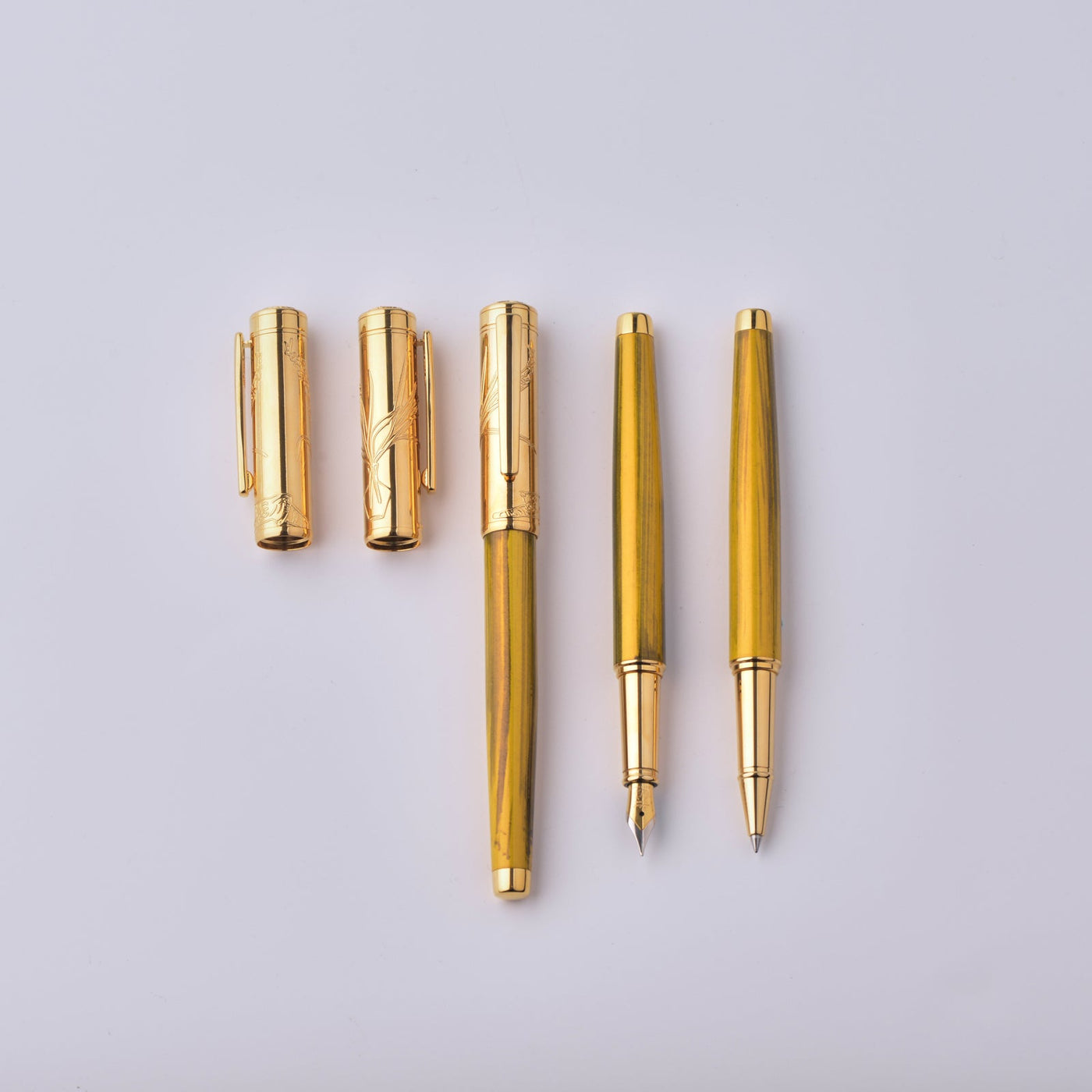 Laban A Sanyu In Hand Fountain Pen - Gold