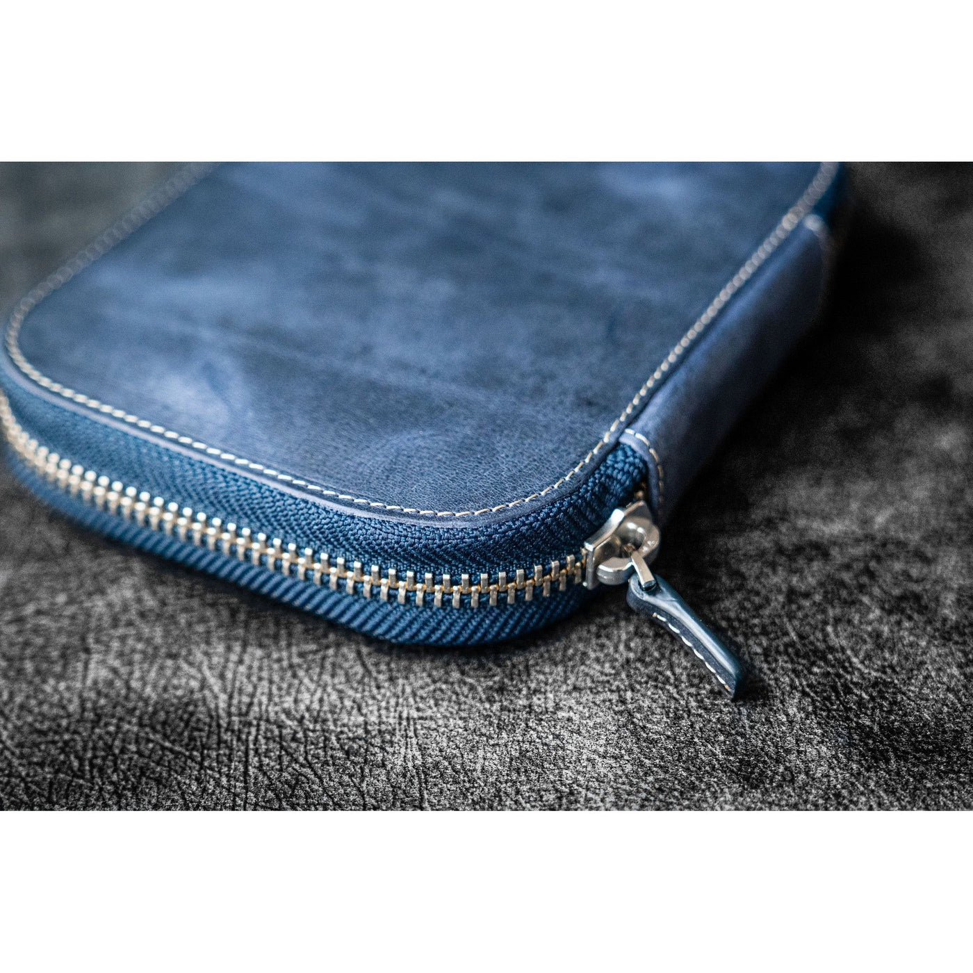 Galen Leather 10 Pen Zipper Case - Crazy Horse Navy Blue | Atlas Stationers.