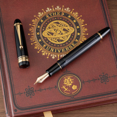 Pilot Custom 823 Fountain Pen - Smoke | Atlas Stationers.