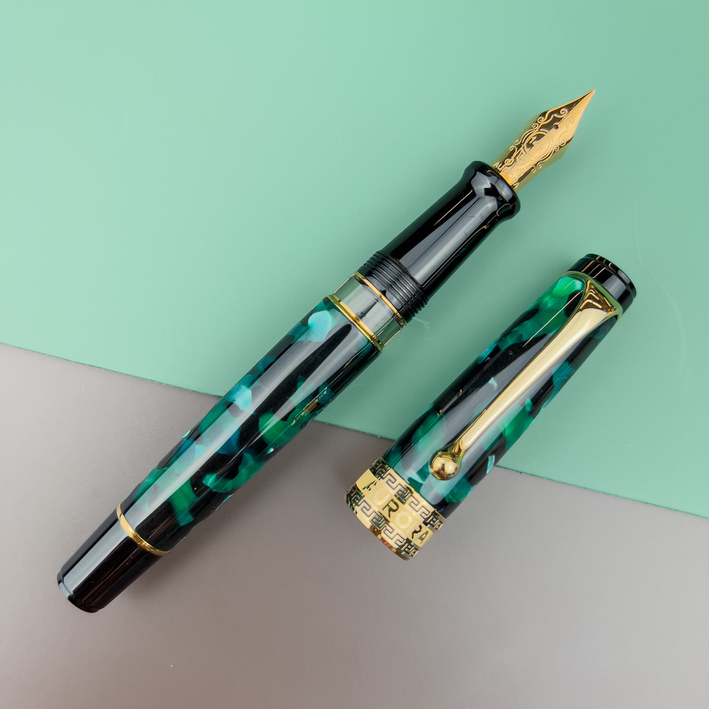 Aurora Optima Auroloide Fountain Pen - Emerald with Gold Trim | Atlas Stationers.