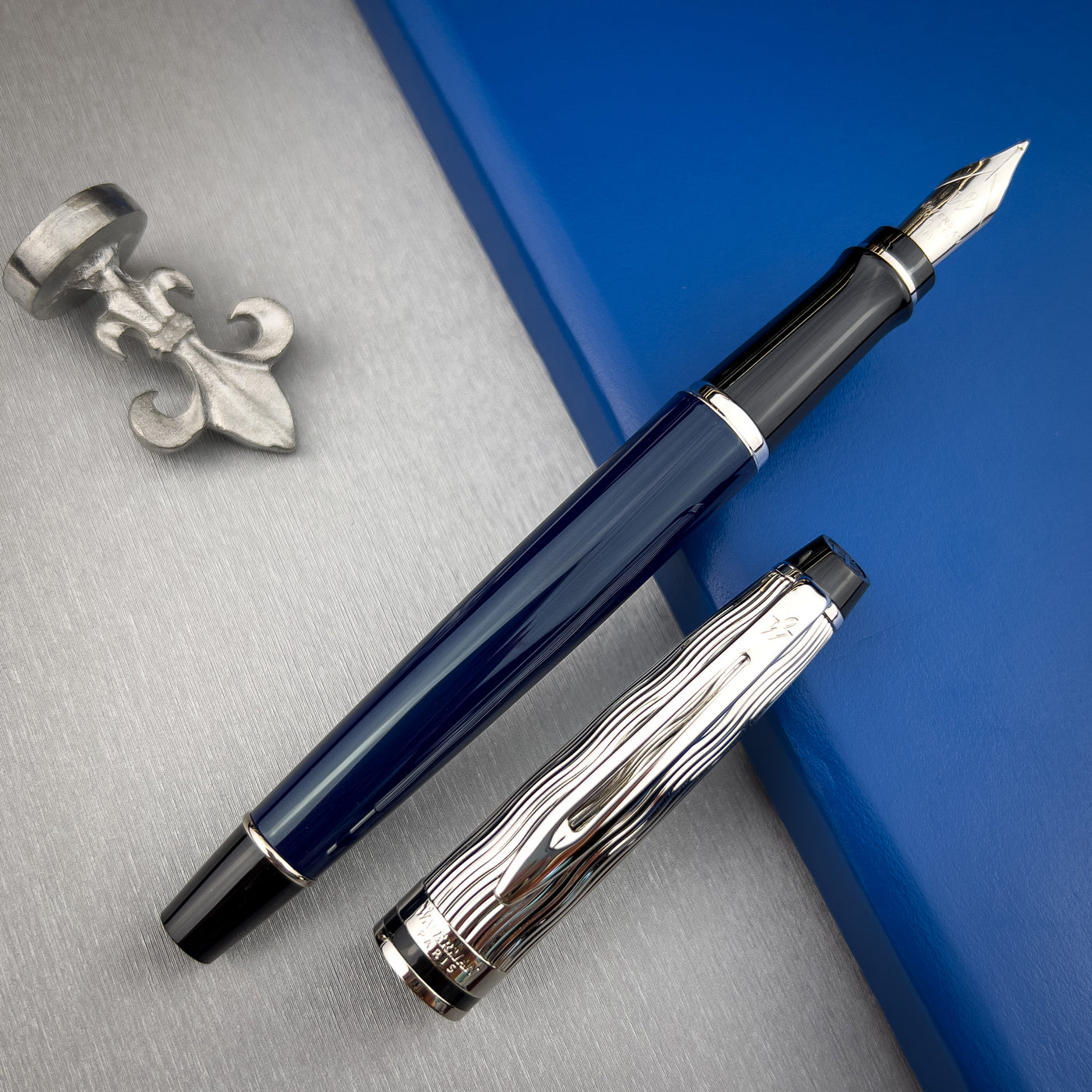 Waterman Expert Fountain Pen - L'essence du Bleu (Special Edition) | Atlas Stationers.