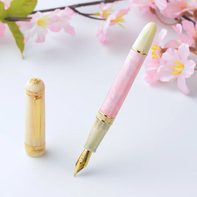 Laban 325 Fountain Pen - Sakura | Atlas Stationers.