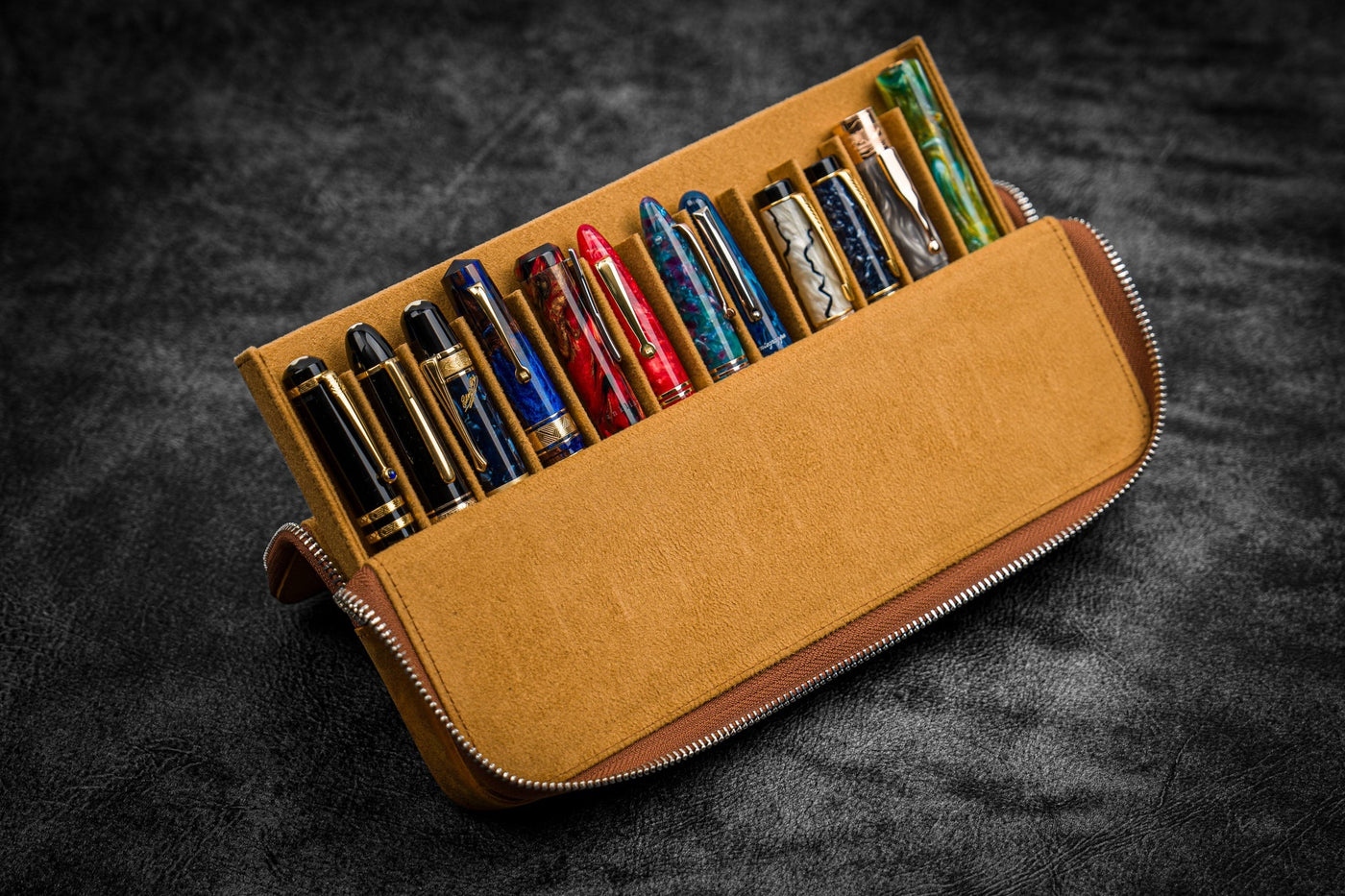 Galen Leather Zippered Magnum Opus 12 Slot Pen Case