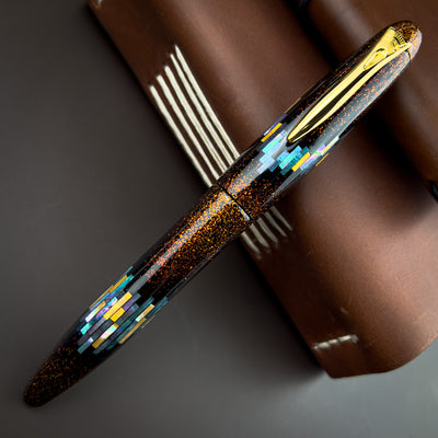 Platinum Izumo Fountain Pen - Aurora Raden Maki-e