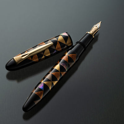 Platinum Izumo Fountain Pen - Urokomon Maki-e | Atlas Stationers.