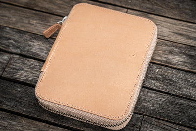 Galen Leather 10 Pen Zipper Case - Undyed | Atlas Stationers.