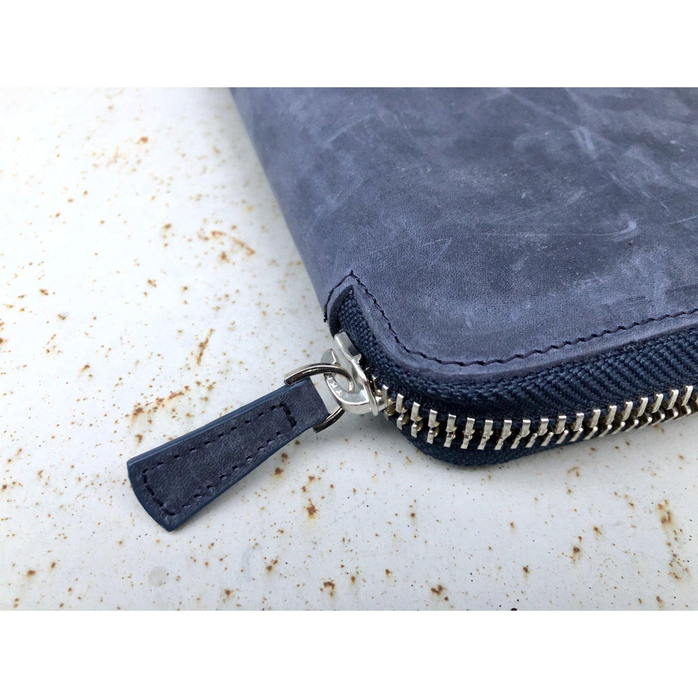 Galen Leather 3 Pen Zipper Case - Crazy Horse Navy Blue | Atlas Stationers.