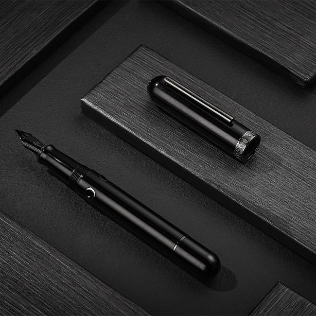 Nahvalur (Narwhal) Nautilus Fountain Pen - Cephalopod Black | Atlas Stationers.