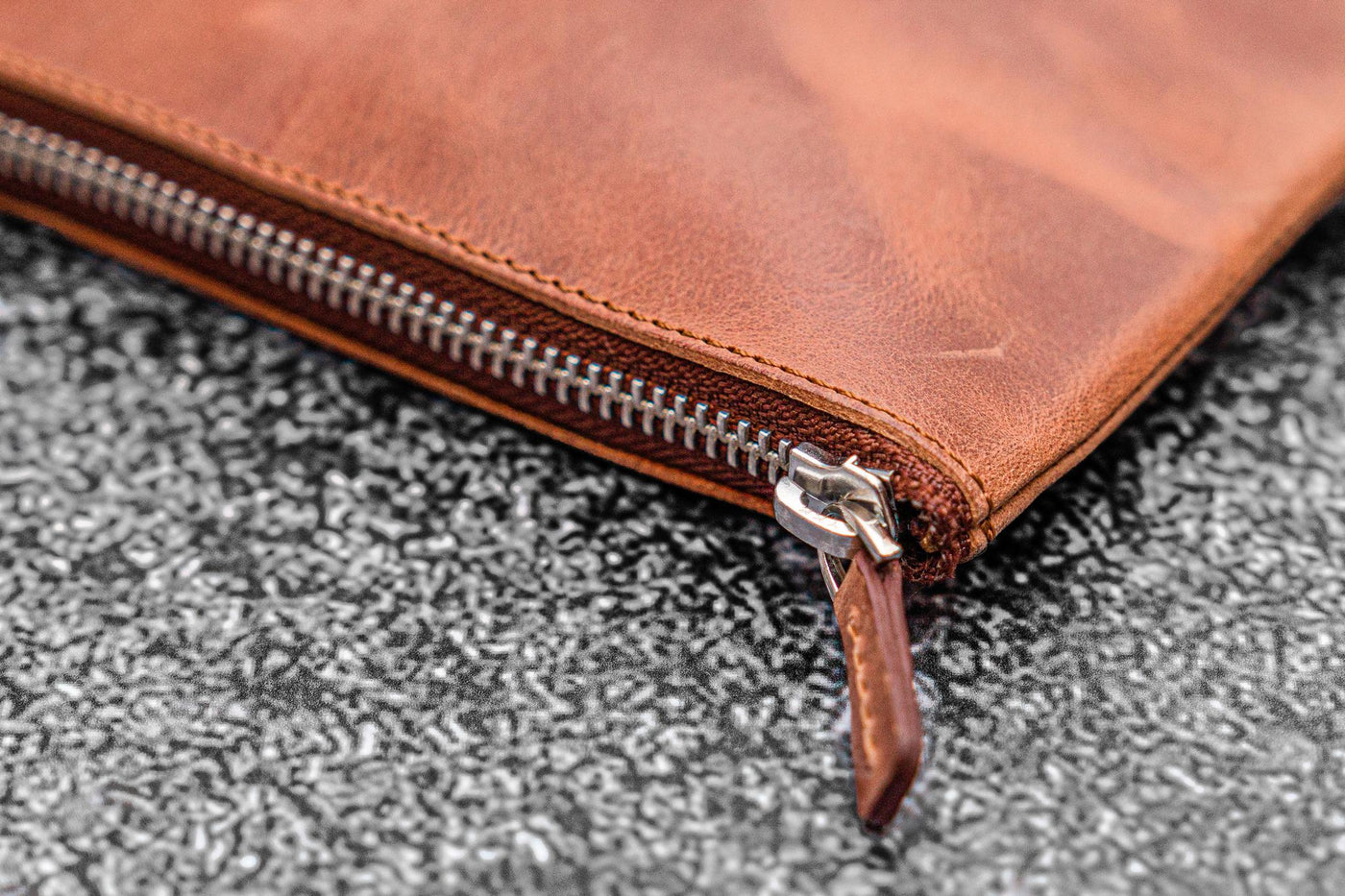 Galen Leather Slip-N-Zip 4 Slots Zippered Pen Pouch - Crazy Horse Tan | Atlas Stationers.