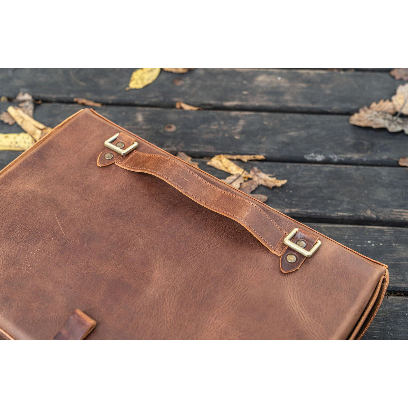 Galen Leather Writer's Medic Bag - XLarge Crazy Horse Tan | Atlas Stationers.